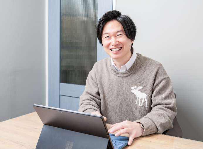 合同会社FACT BASE 代表 石塚 佑太